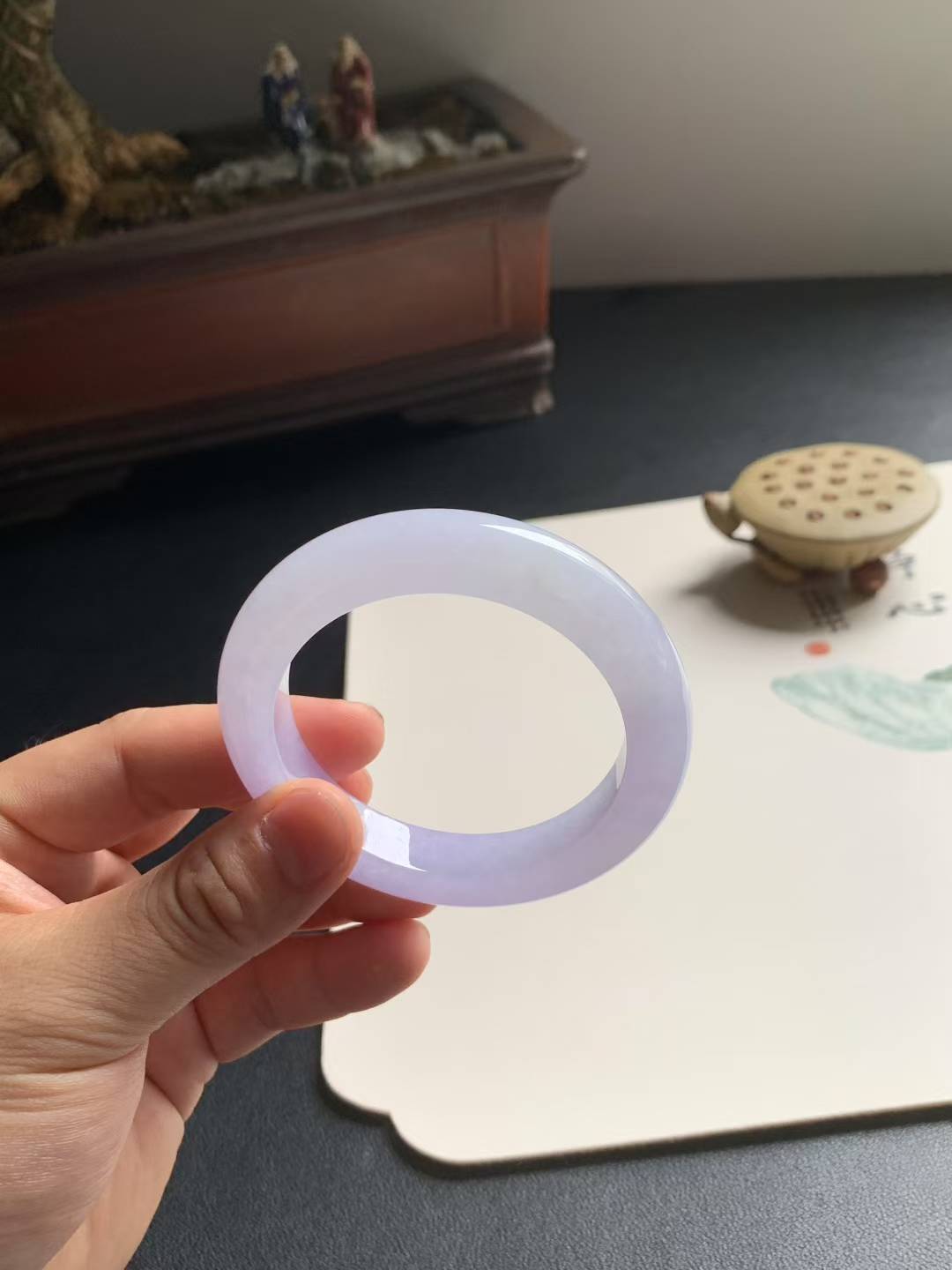 冰糯种紫罗兰正圈翡翠手镯