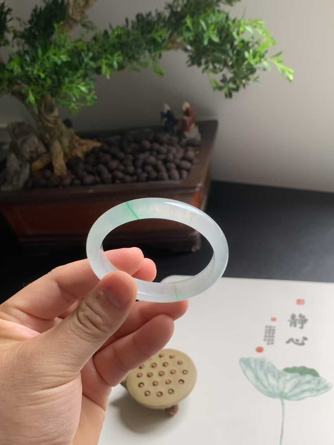 冰种金丝绿贵妃翡翠手镯