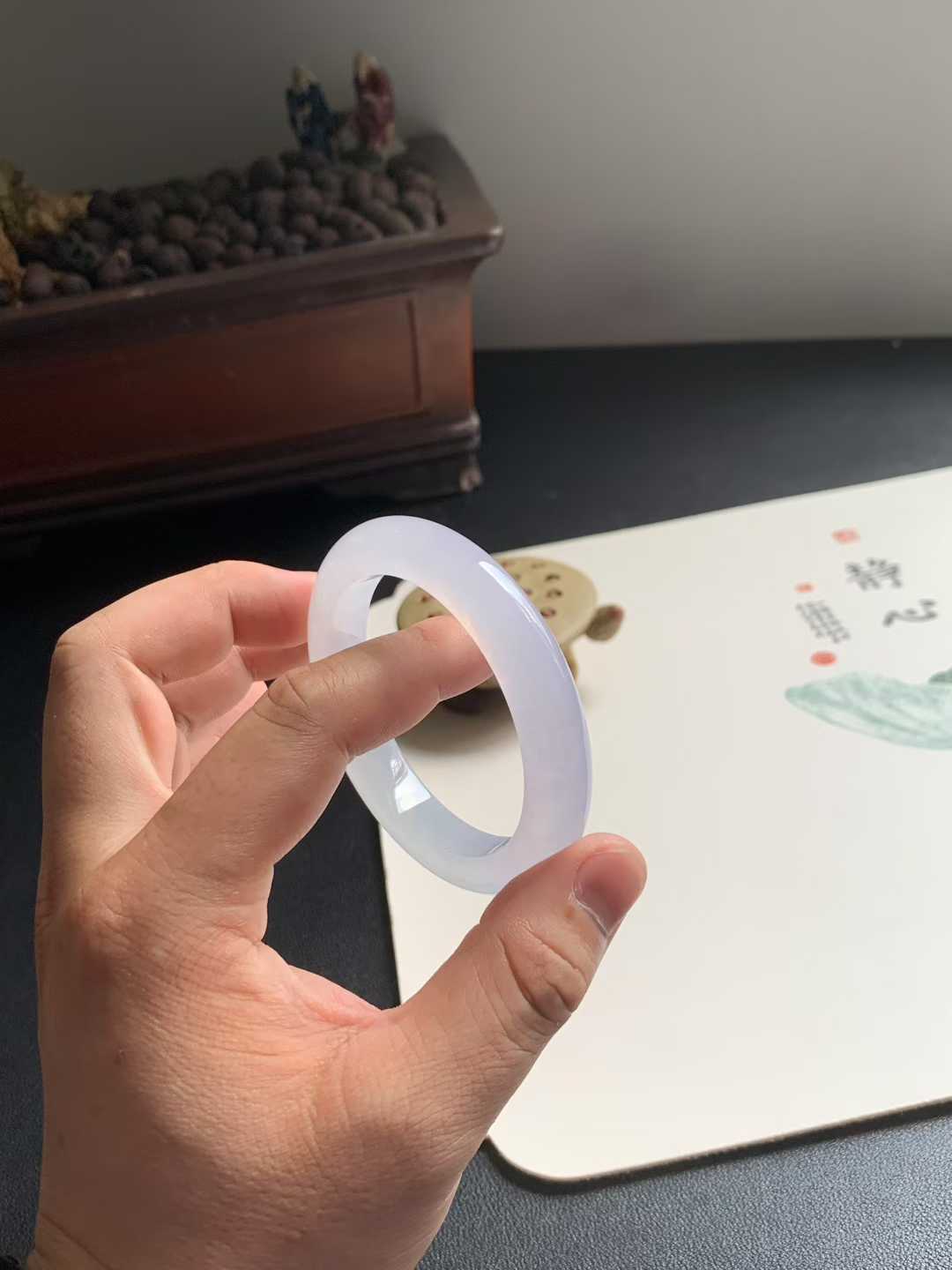 冰种粉紫正圈翡翠手镯