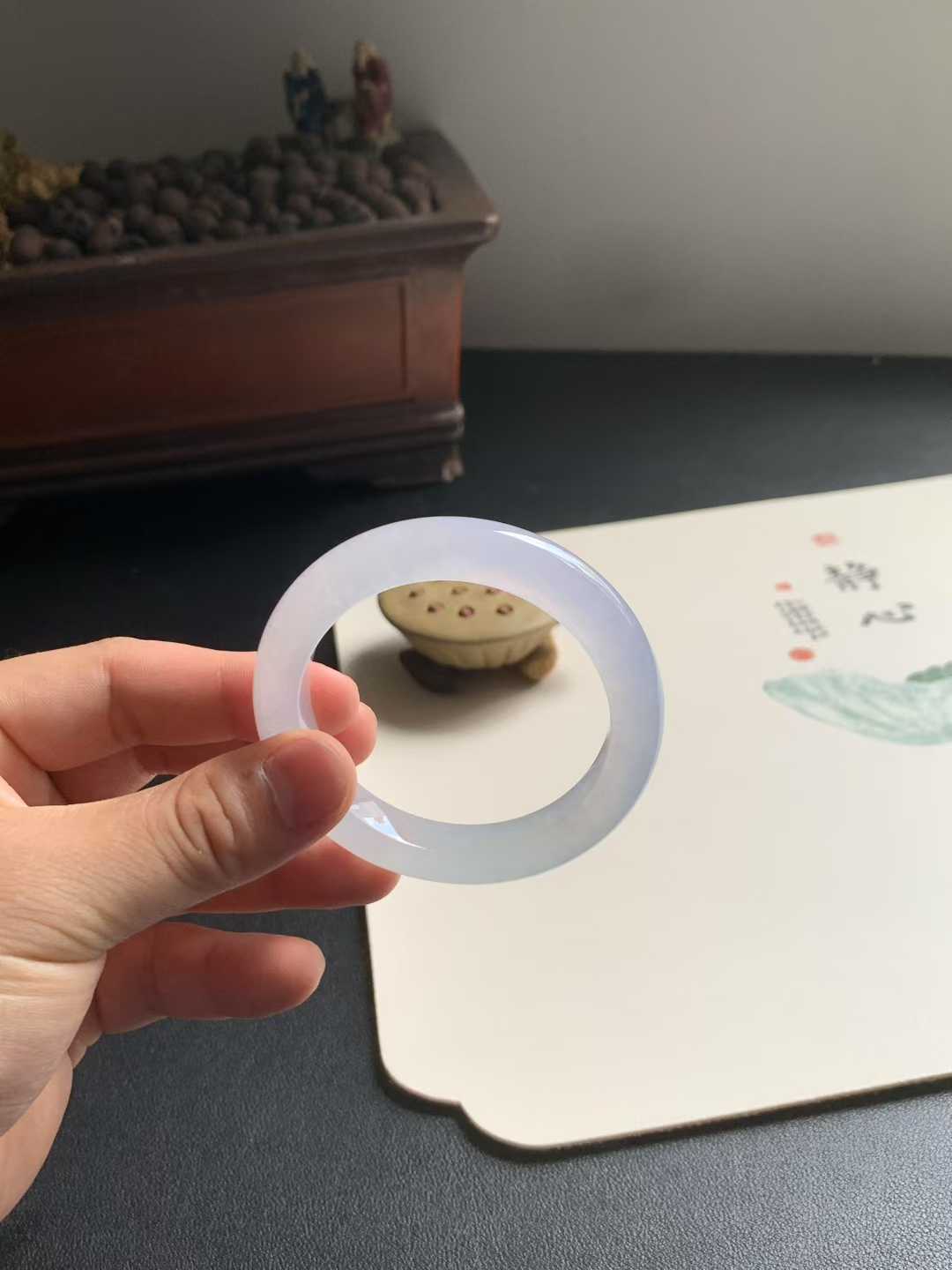 冰种粉紫正圈翡翠手镯