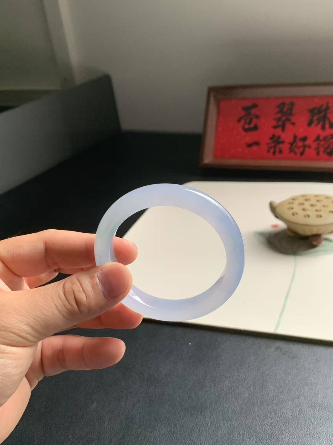 冰胶春彩正圈翡翠手镯