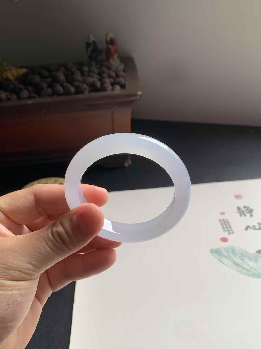 冰糯种正圈翡翠手镯