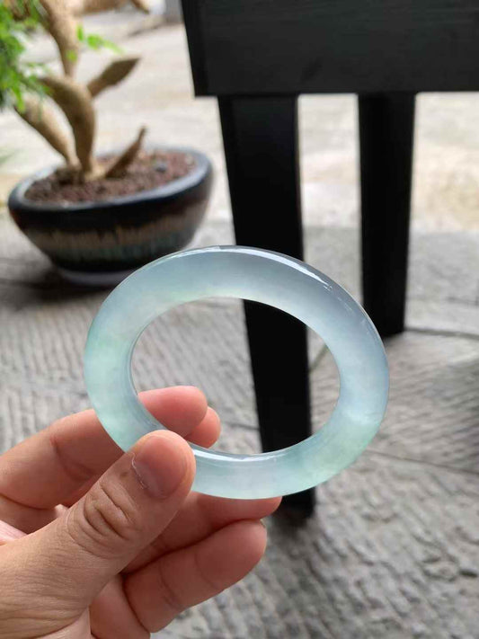高冰种绿花圆条翡翠手镯