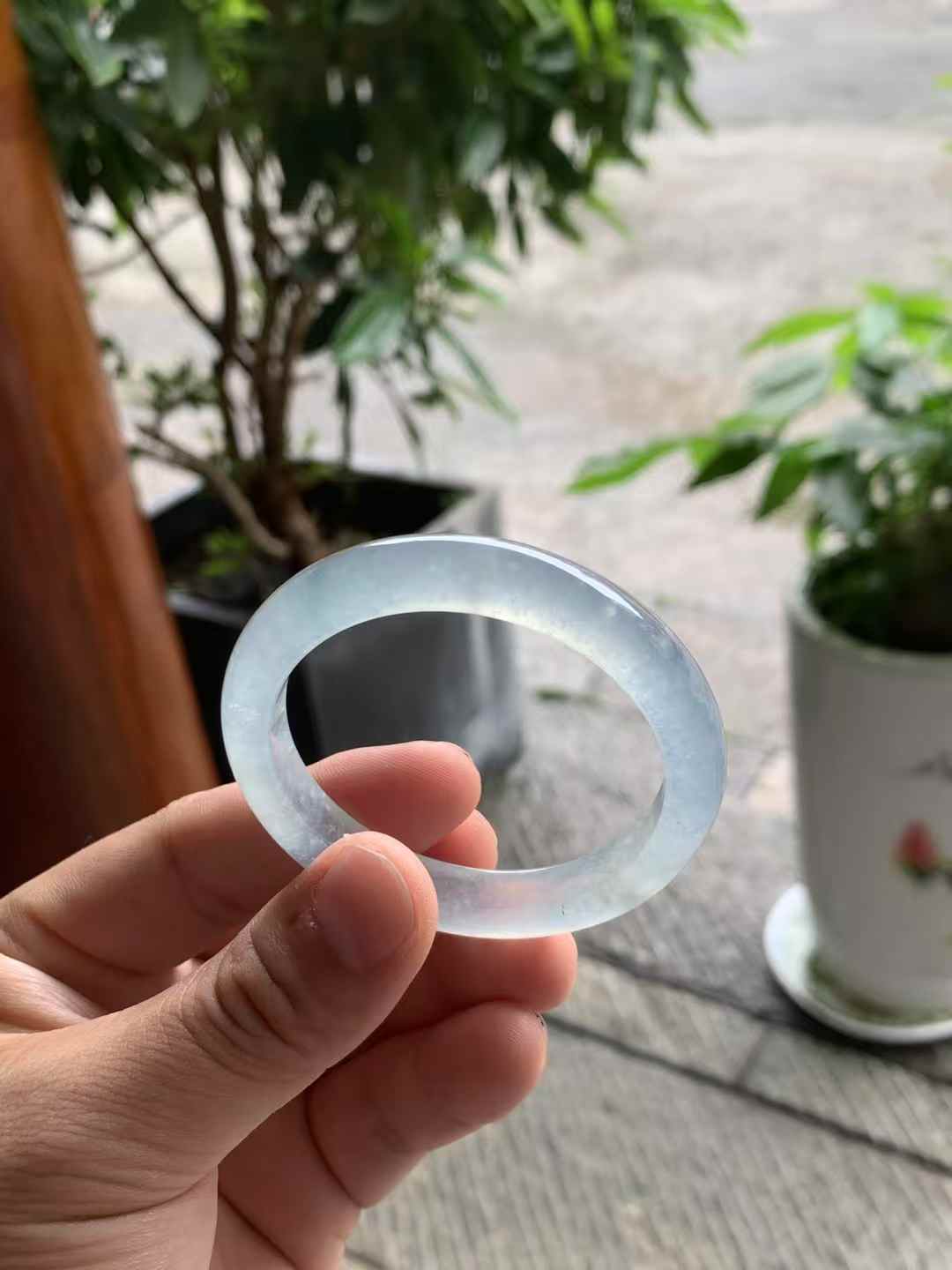 玻璃底起光冰蓝翡翠手镯