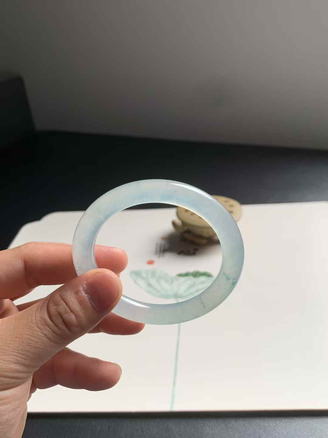 冰种飘花圆条翡翠手镯