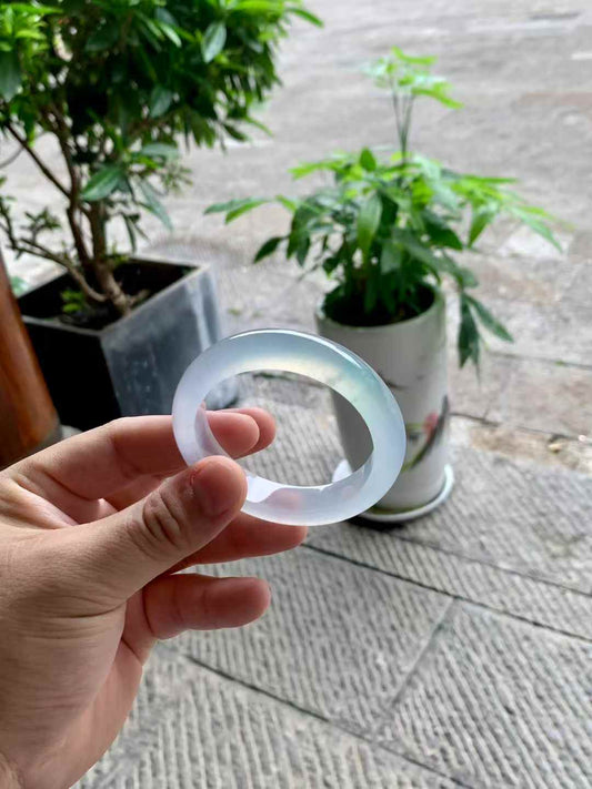 玻璃底金丝绿正圈翡翠手镯