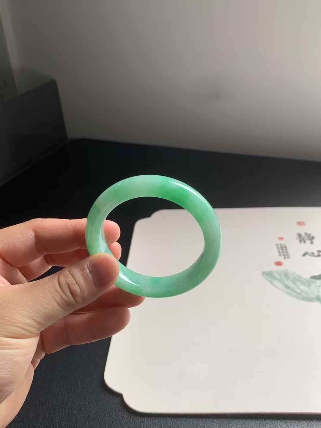 满绿正圈翡翠手镯