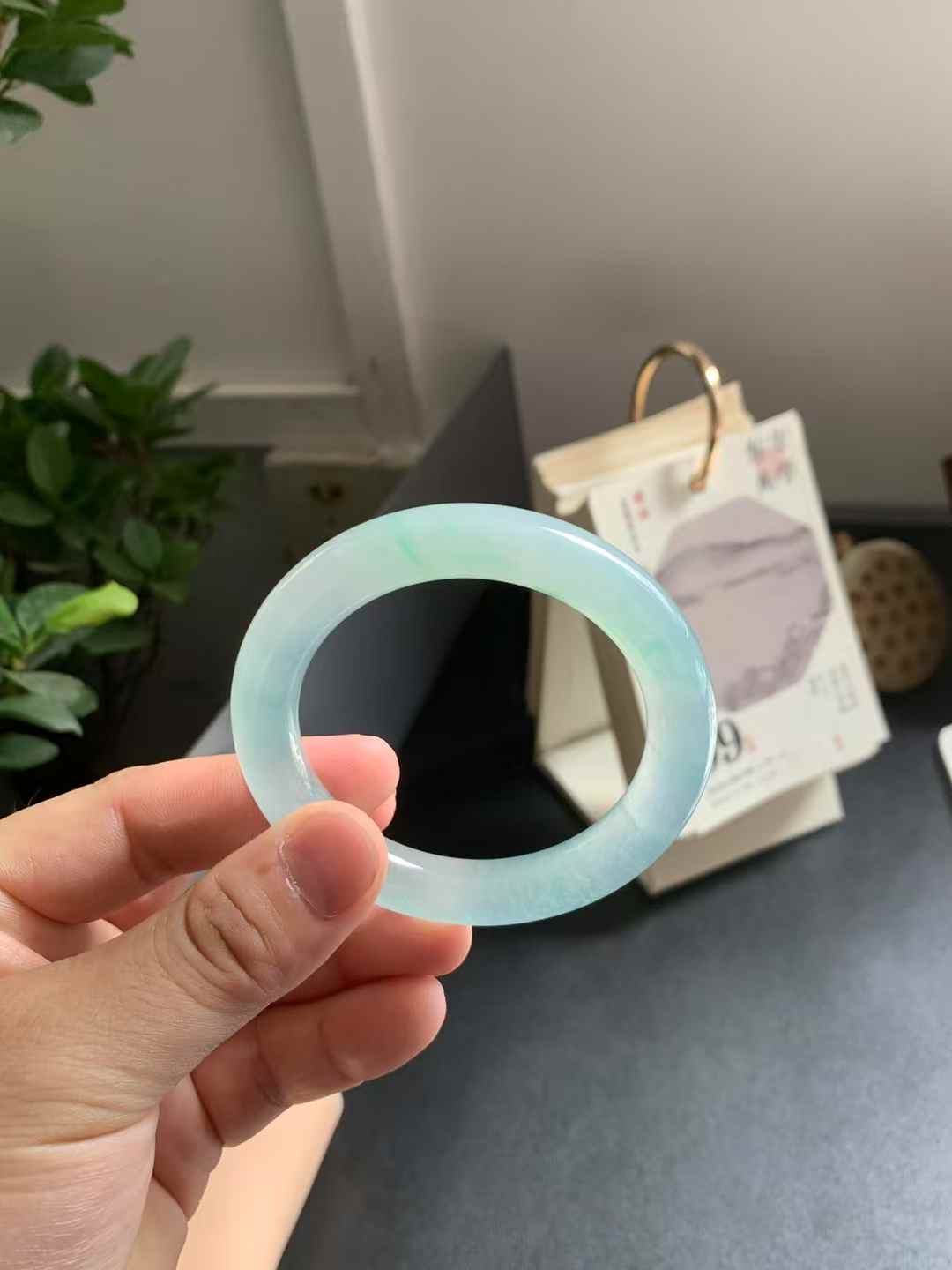 木那甜绿翡翠手镯
