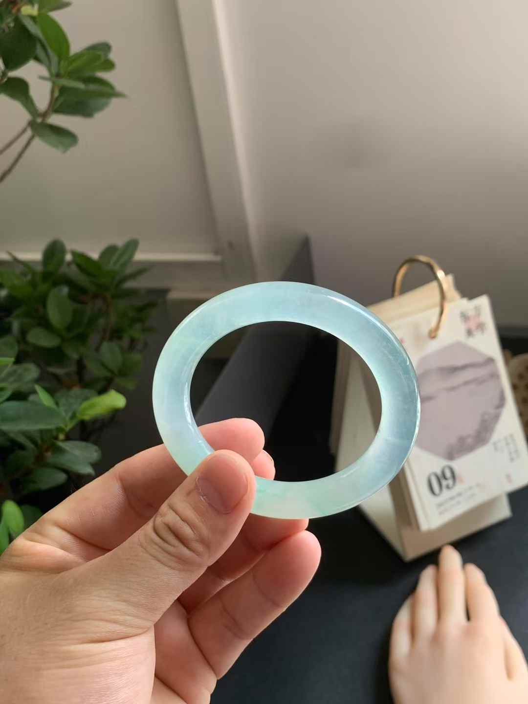 木那甜绿翡翠手镯