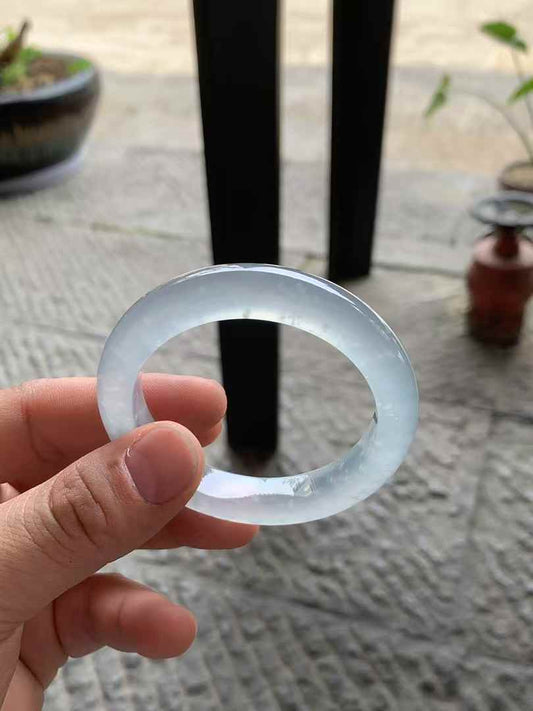 玻璃底木那正圈翡翠手镯
