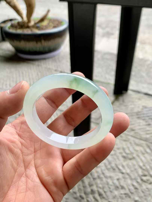 冰胶飘花正圈翡翠手镯